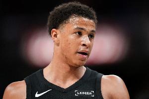 NBA雄鹿vs黄蜂_NBA雄鹿vs黄蜂免费观看_NBA雄鹿vs黄蜂高清无插件直播